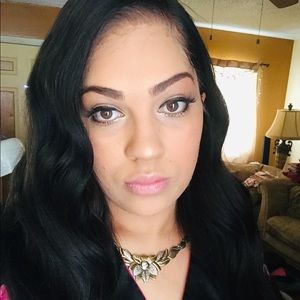 Meet your Posher, Sheila